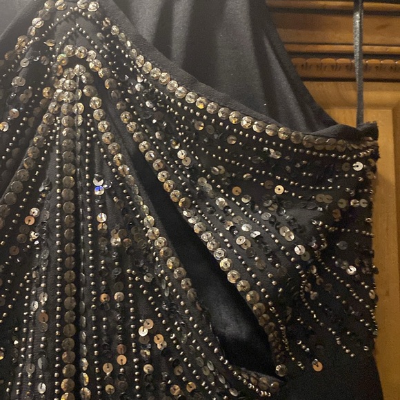 Adrianna Papell Halter Beaded Bodice Gown Size 8 - Picture 5 of 8